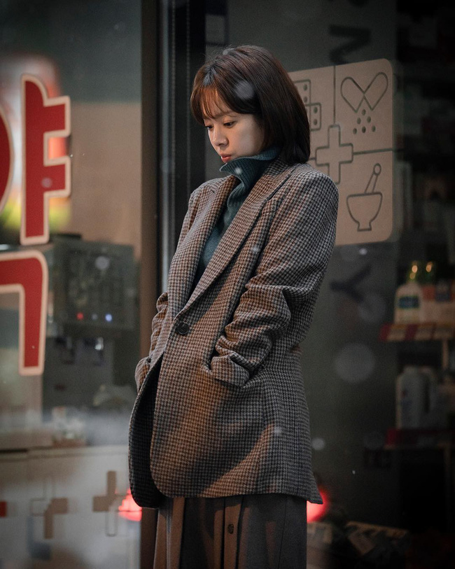 Đặc sản thời trang trong phim Hàn mùa Thu/Đông: Muôn cách diện áo blazer chỉ đẹp và sành điệu trở lên - Ảnh 5