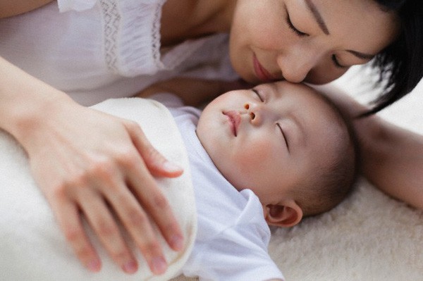 Muốn luyện trẻ sơ sinh ngủ ngoan, mẹ không được bỏ qua lời khuyên hữu ích từ chuyên gia hàng đầu - Ảnh 4
