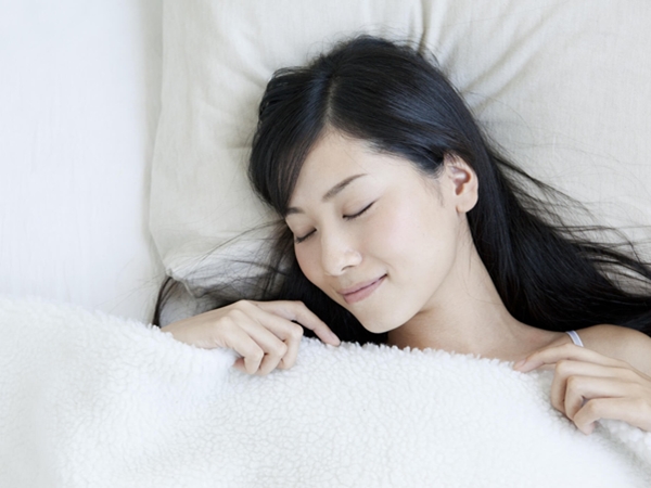 Nếu bị mất ngủ thường xuyên thì bạn nên thử những phương pháp này - Ảnh 1