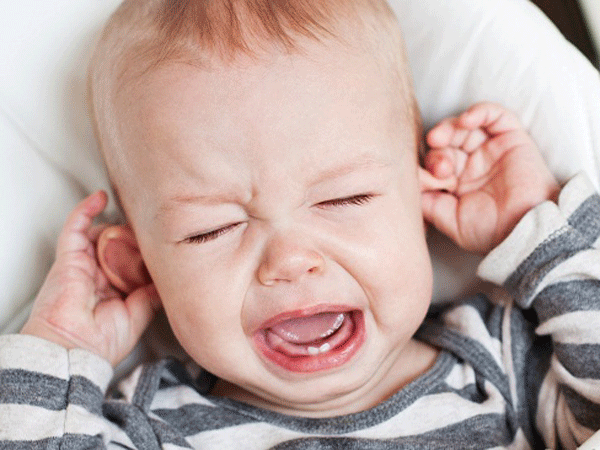 Phân biệt các biểu hiện sốt mọc răng ở trẻ em với các bệnh nguy hiểm khác - Ảnh 3