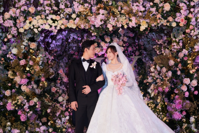 Ấn tượng với những hình ảnh đẹp như mơ từ hôn lễ của Đường Yên – La Tấn - Ảnh 4