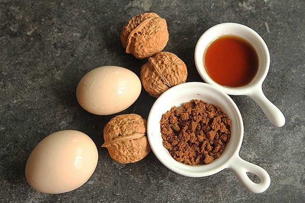 Món trứng hấp đường nâu cho bữa sáng đảm bảo dinh dưỡng - Ảnh 1
