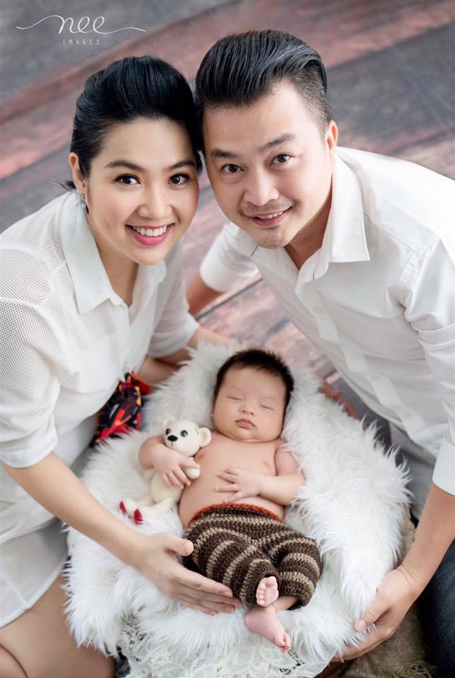 Gần 3 tháng sau sinh, Lê Khánh khiến fan 'rụng tim' khi tung bộ ảnh gia đình ngọt ngào - Ảnh 6