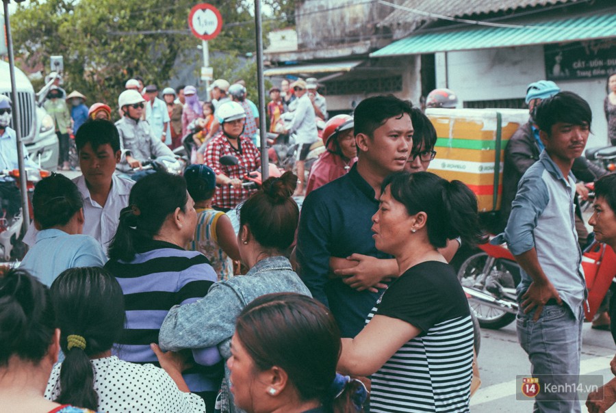 Vụ cô gái bị bạn trai cũ phân xác ở Sài Gòn: Chồng sắp cưới không đứng vững, liên tục gào khóc gọi tên người yêu trong tuyệt vọng - Ảnh 3