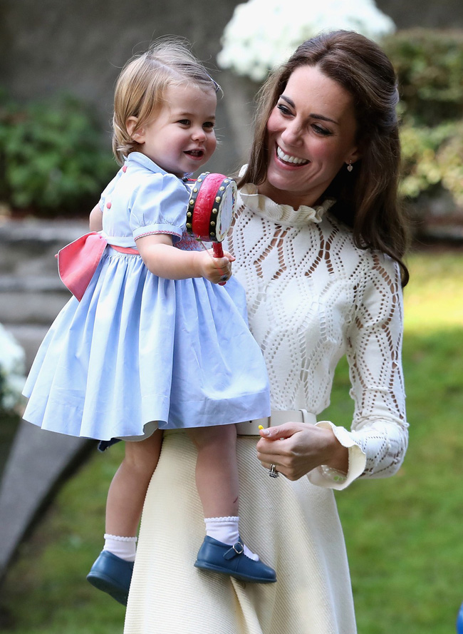 Hóa ra chìa khóa nuôi dạy con của Công nương Kate Middleton bắt nguồn từ chính thời thơ ấu của cô - Ảnh 5