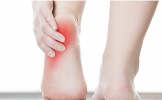 Những dấu hiệu ở bàn chân dễ cảnh báo cơ thể mang “trọng bệnh” - Ảnh 2