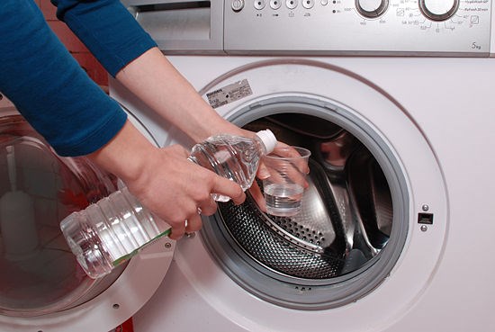 Mẹo cực hay giúp máy giặt sạch như mới mua trong tích tắc - Ảnh 1