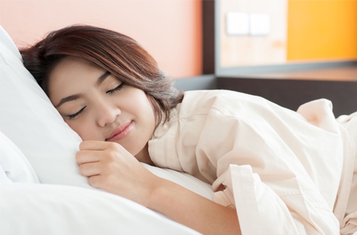 Bỏ ngay thói quen nằm sấp khi ngủ nếu không muốn gây hại cho sức khỏe - Ảnh 2