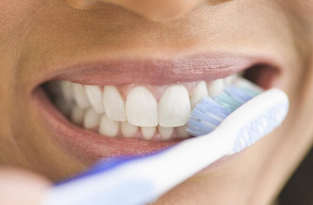 5 cách để giữ gìn răng chắc khỏe dài lâu không phải ai cũng biết - Ảnh 2