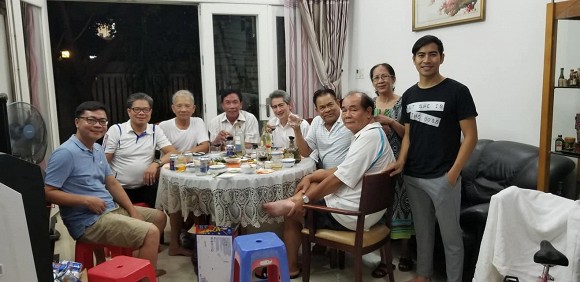 Cậu và ông của Thanh Bình về Việt Nam, tiệc gia đình lại thiếu vắng Ngọc Lan - Ảnh 2