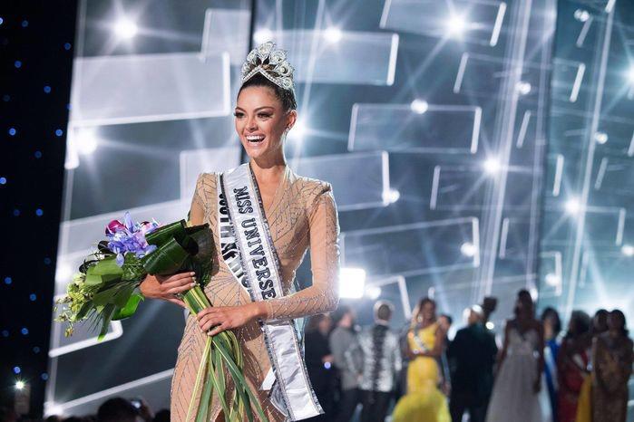 Tân Hoa hậu Hoàn vũ Thế giới 2017 lại bị tước vương miện cấp quốc gia - Ảnh 3