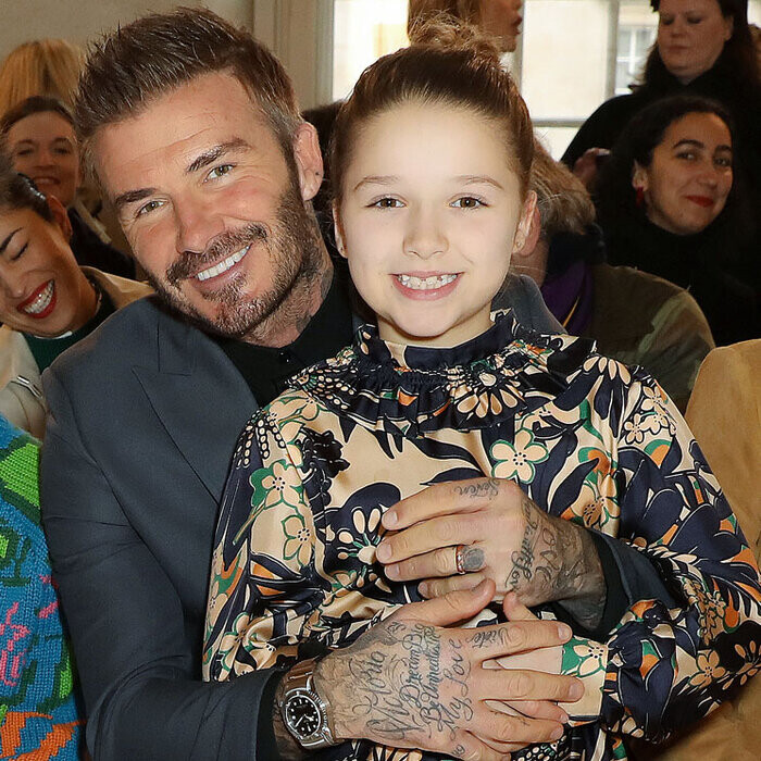 Fan David Beckham được pha bổ mắt ngắm visual cực đỉnh nhà BeckVic, nhưng công chúa nhỏ Harper lại chiếm trọn spotlight của bố - Ảnh 8