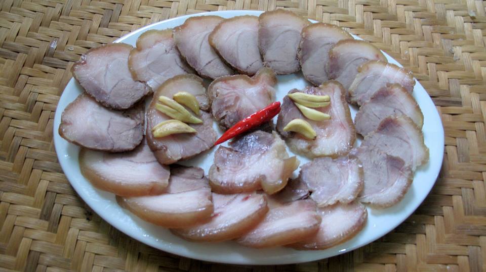 Thịt lợn ngâm mắm dễ ăn trong mâm cỗ ngày Tết truyền thống miền Trung