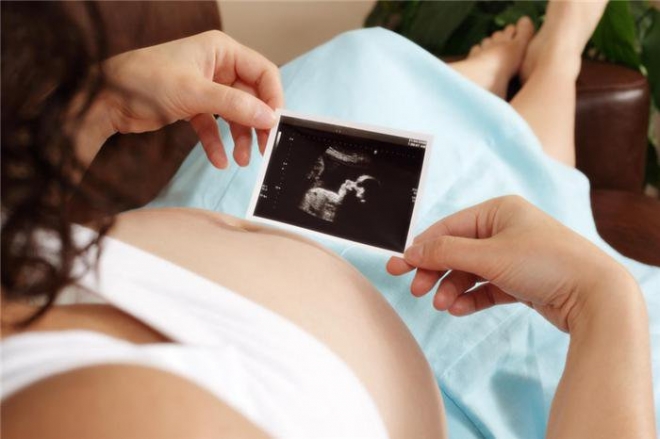 5 dấu hiệu cảnh báo thai lưu mẹ bầu cần nắm - Ảnh 3