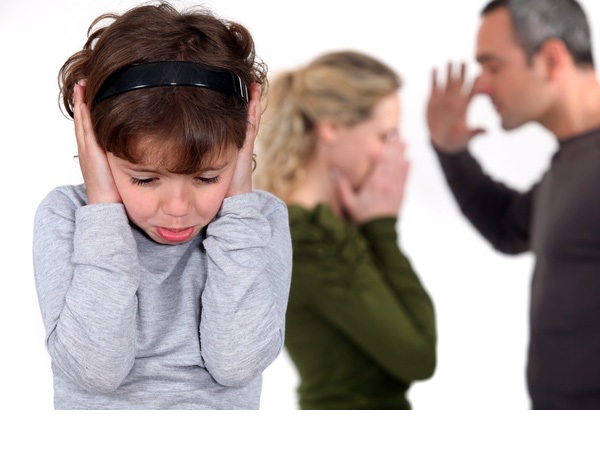Bố mẹ cãi nhau trước mặt con và những hệ lụy khôn lường - Ảnh 9