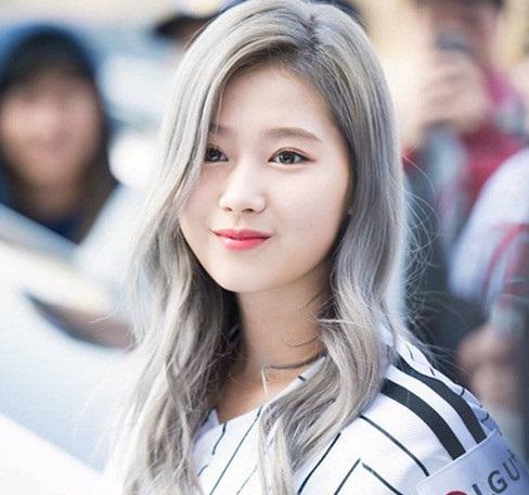 Màu tóc xám khói thu hút sự quan tâm của các nữ Idol Hàn Quốc