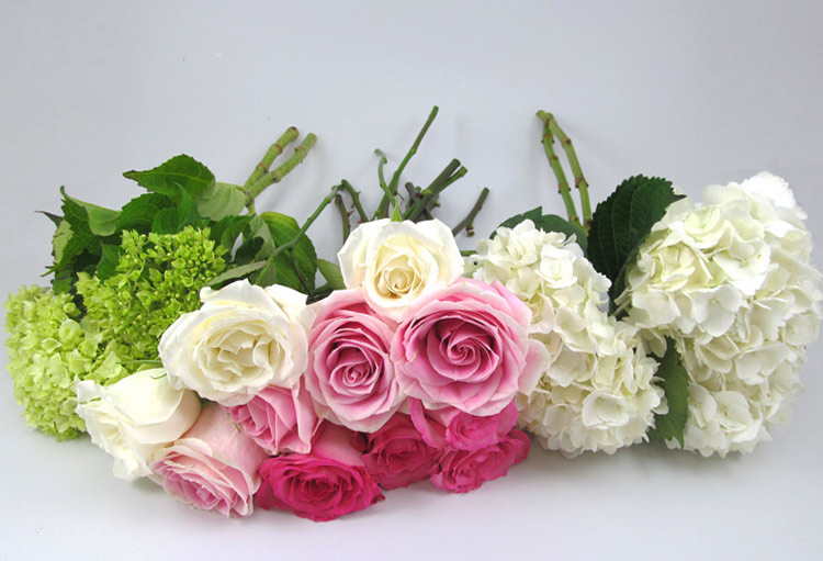 Cách cắm hoa cưới để bàn đẹp tự nhiên thêm ấn tượng trong ngày đặc biệt - Ảnh 3