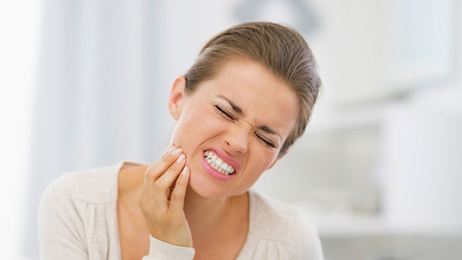 Đau răng có thể dẫn đến sưng mặt