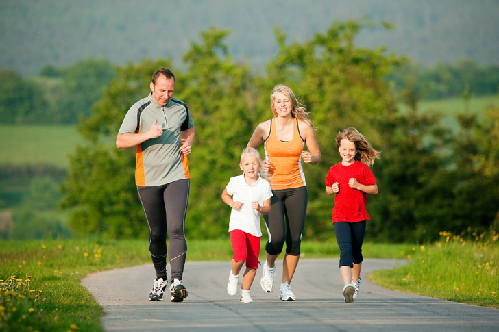 Tập thể dục thường xuyên giúp cơ thể khỏe mạnh và tăng hưng phấn, thoải mái tinh thần hơn.