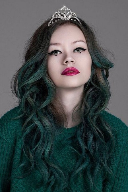 Tổng hợp các kiểu nhuộm tóc màu xanh rêu theo xu hướng 2018 đẹp nhất cho nữ - Ảnh 7