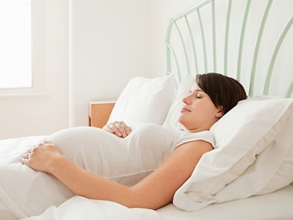 Mẹ bầu cần được nghỉ ngơi hoàn toàn trong quá trình mang thai 