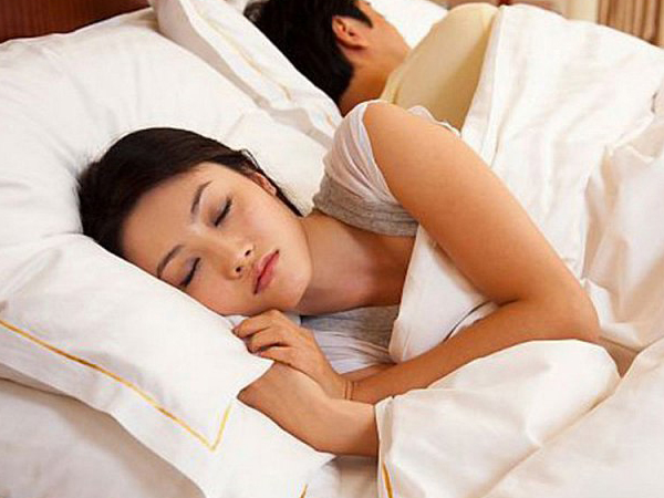 Phụ nữ buồn ngủ sau khi quan hệ là do bị tiêu hao năng lượng khi 