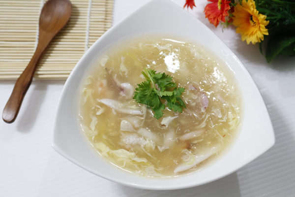 Đau bụng ăn súp để dễ tiêu hóa