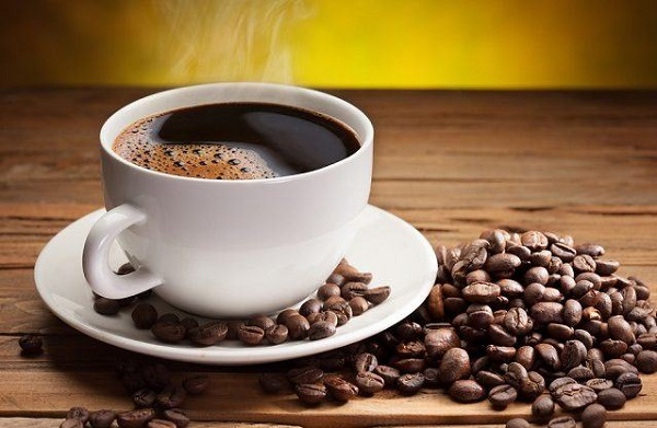 Người bệnh cao huyết áp không nên uống cà phê
