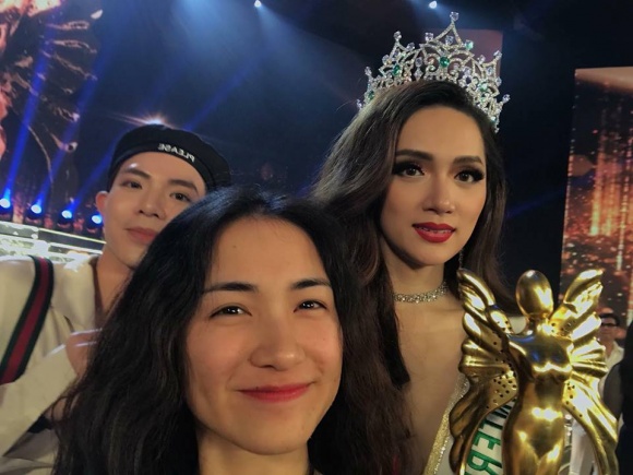Chia sẻ xúc động của mẹ Hương Giang khi con gái đăng quang Hoa hậu chuyển giới Quốc tế 2018 - Ảnh 3