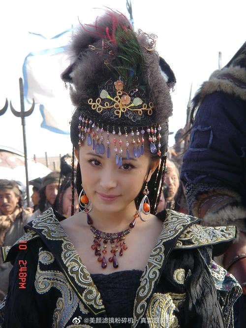 Loạt ảnh chứng minh Dương Mịch chính là 'nàng Vương Chiêu Quân đẹp nhất màn ảnh Cbiz' - Ảnh 2