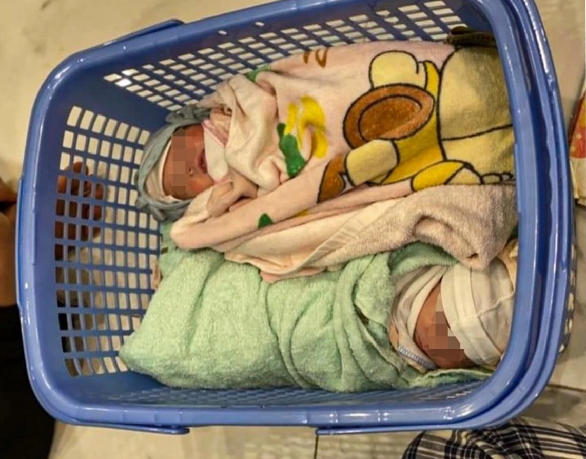 Xót xa hai bé sơ sinh bị bỏ rơi trong giỏ ven đường ở Hà Nội, bên cạnh có bức thư tay nghi của người mẹ để lại - Ảnh 2