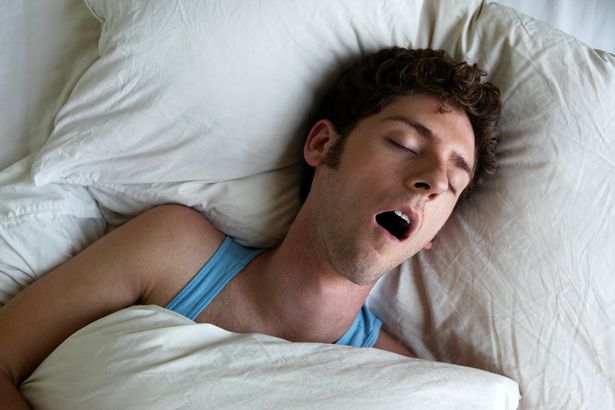 Chuyên gia về giấc ngủ chỉ ra 5 cách chữa ngủ ngáy hiệu quả mà bạn cần phải thử ngay - Ảnh 1