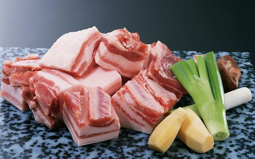 Đi chợ đừng mua miếng thịt lợn có 5 đặc điểm này, người bán còn sợ 'độc' không dám cho gia đình ăn - Ảnh 2