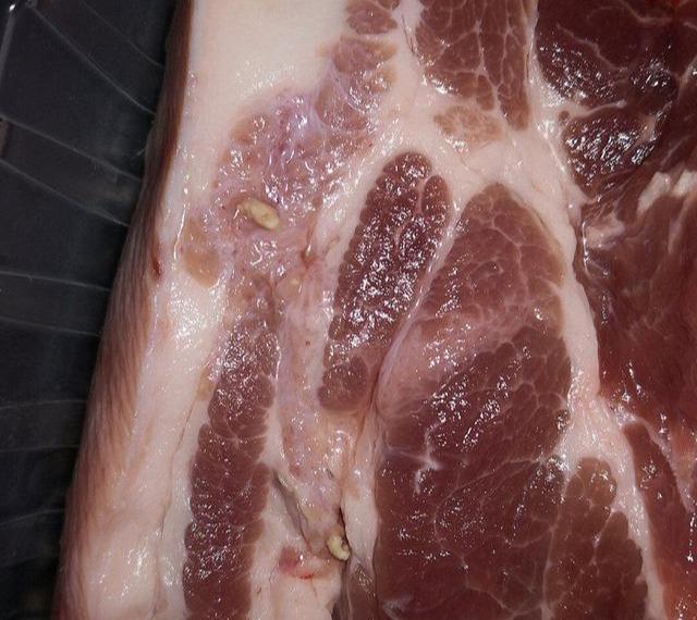 Đi chợ đừng mua miếng thịt lợn có 5 đặc điểm này, người bán còn sợ 'độc' không dám cho gia đình ăn - Ảnh 3