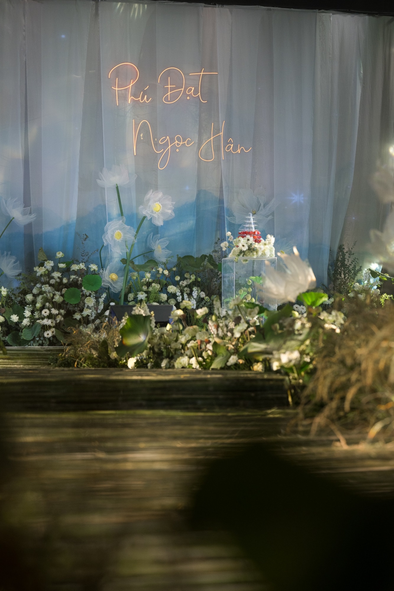 Toàn cảnh không gian lễ cưới đẹp như mơ, đậm chất làng quê Việt của hoa hậu Ngọc Hân - Ảnh 6