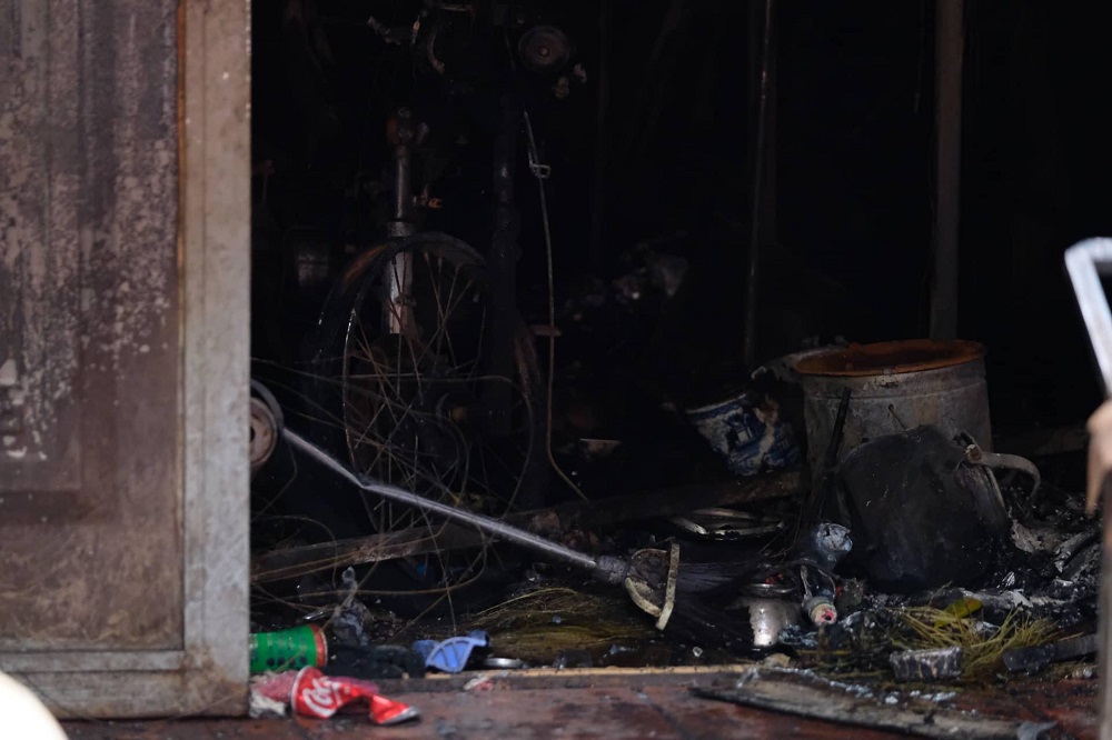 Gia cảnh thương tâm của gia đình 5 người tử vong trong vụ cháy ở Hà Nội: Nhà nghèo, ai cho gì cũng mang về bán đồng nát - Ảnh 2