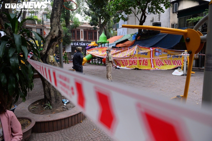 Vụ cháy nhà trong đêm tại Hà Nội khiến 5 người thiệt mạng: Chủ tịch UBND TP Hà Nội yêu cầu Công an điều tra và làm rõ nguyên nhân  - Ảnh 1