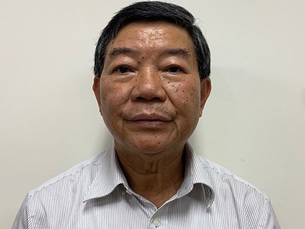 Cựu Giám đốc Bệnh viện Bạch Mai bị cáo buộc 'bỏ túi riêng' hơn 300 triệu đồng - Ảnh 1