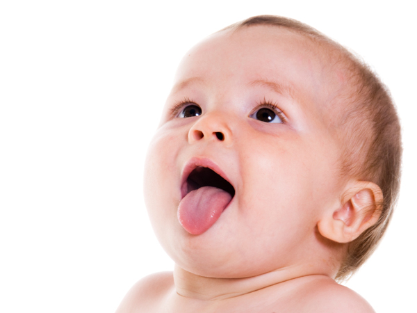 Bác sĩ Nhi mách mẹ cách trị tưa lưỡi trắng ở trẻ sơ sinh - Ảnh 1