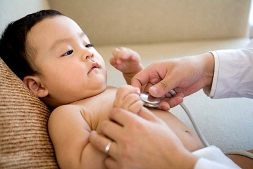 Bệnh viêm phổi ở trẻ em: Dấu hiệu và cách phòng chống theo lời khuyên của bác sĩ Nhi - Ảnh 2