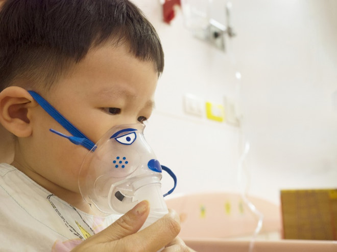 Bệnh viêm phổi ở trẻ em: Dấu hiệu và cách phòng chống theo lời khuyên của bác sĩ Nhi - Ảnh 1