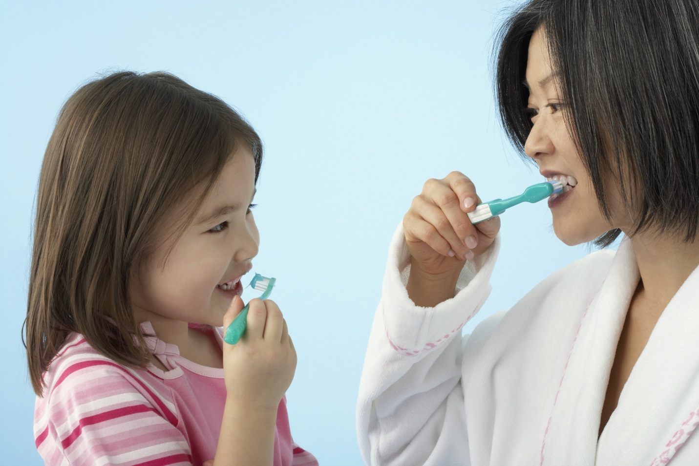 Cha mẹ có nên nhổ răng sữa tại nhà cho trẻ: Đây là câu trả lời của bác sĩ nha khoa - Ảnh 3