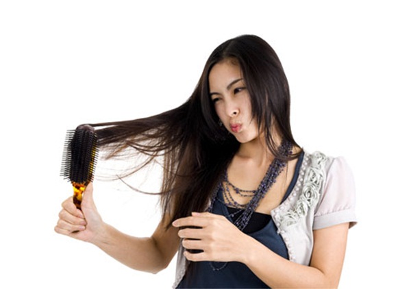 Để có mái tóc chắc khỏe, giảm gãy rụng, bà bầu đừng bỏ qua những cách chăm sóc tóc đơn giản này - Ảnh 1