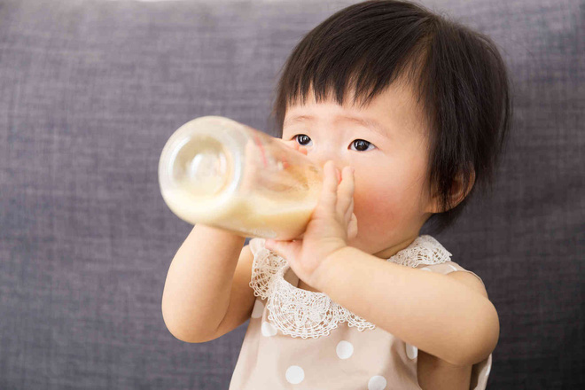Khi bé trên 1 tuổi, mẹ hoàn toàn có thể cho con dùng loại sữa này - Ảnh 2