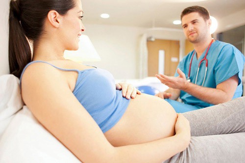 Những rủi ro thường gặp, mẹ bầu nào cũng cần cảnh giác khi sinh nở - Ảnh 1