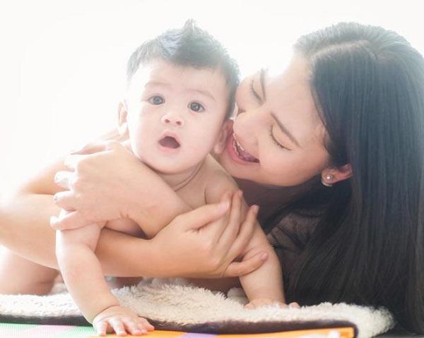 Sao Việt lần đầu làm mẹ: Từng rối loạn tâm lý, chật vật với biến cố ăn dặm của con - Ảnh 8