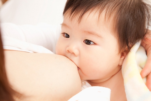 Thời điểm tốt nhất để cai sữa cho bé theo lời khuyên của các chuyên gia - Ảnh 4