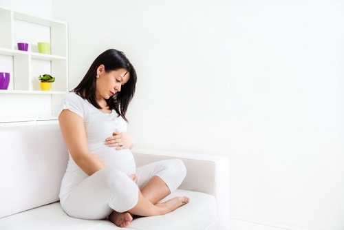 Tuyệt chiêu giúp mẹ bầu trị bệnh mất ngủ trong thời kỳ mang thai - Ảnh 1