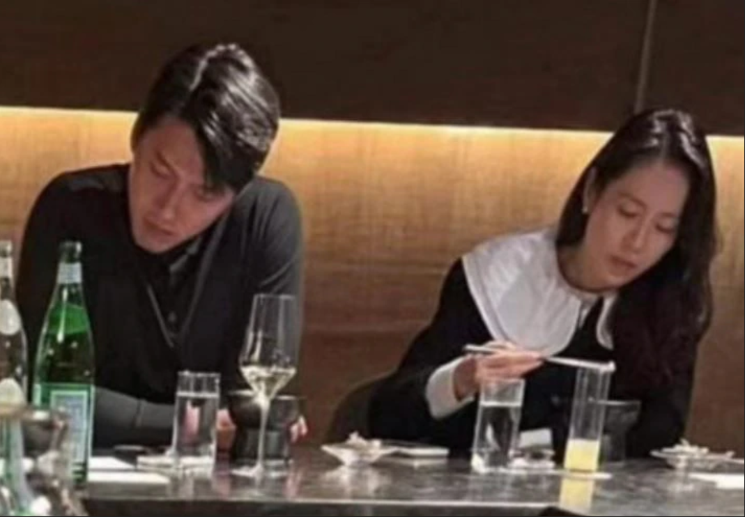 Hình ảnh gần nhất của cặp đôi Hyun Bin và Son Ye Jin trong chuyến đi tuần trăng mật được cư dân mạng Trung Quốc tiết lộ - Ảnh 1