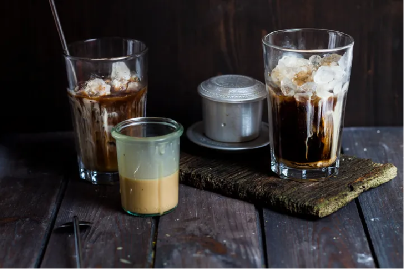 Cách chế ly cà phê sữa đá Việt Nam tuyệt hảo trên báo Mỹ - Ảnh 1